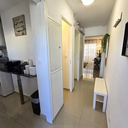 דירה Cocon Bord De Mer, Elegant With Ac And Parking And Wifi לה לבאנדו